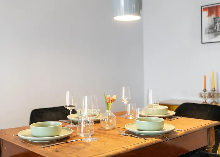 Cls Business Zentral, Tiefgarage, Balkon, 65 Qm * Hamborg